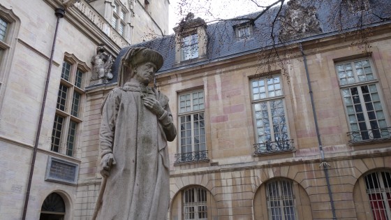 005 – Statue de Philippe le Bon (a régné de 1419 à 1467) - Place des Ducs