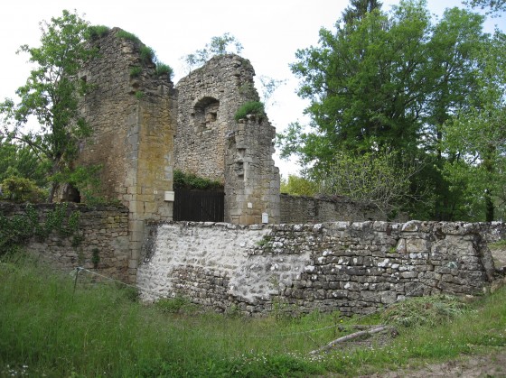 Malicornay. Le Repaire.Ancien ch&acirc;teau fort.