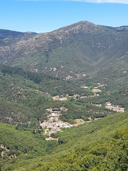 5.Vue sur Andabre depuis le sentier en balcon