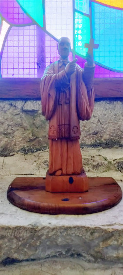 A l'intérieur de l'église d'Echevannes