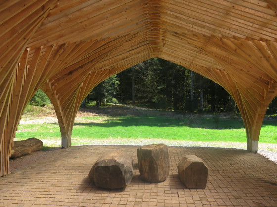 Abri remarquable en bois
