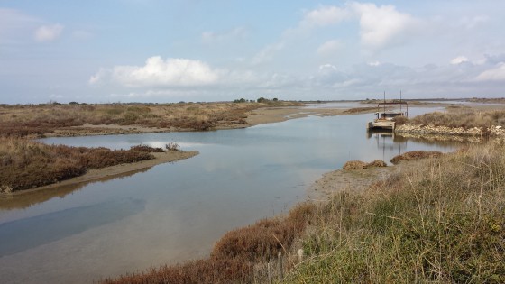 Absence de pont au niveau d'une digue