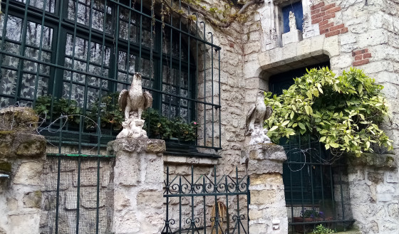 Aigles de pierre