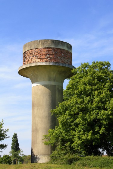 Ancien ch&acirc;teau d'eau