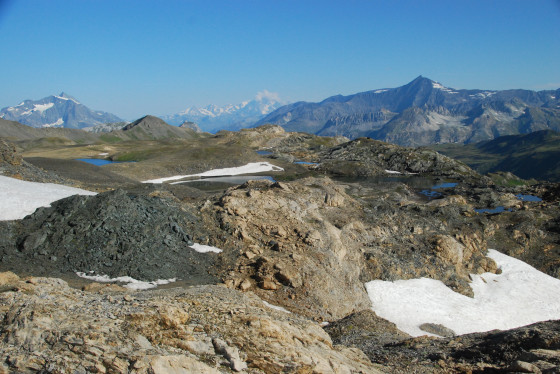 Après le petit col au dessus de la vallée glaciaire du Mean Martin