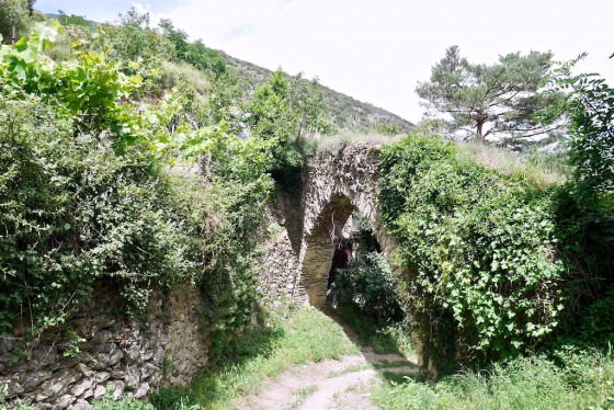 Arche de l'ancien canal d'amenée d'eau.
