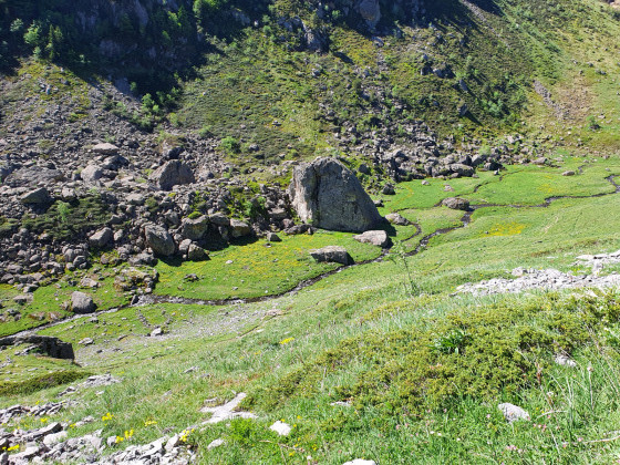 Arrec d\'Aas de Bielle et cuyalas près du rocher
