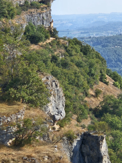arrivée a bord de falaise