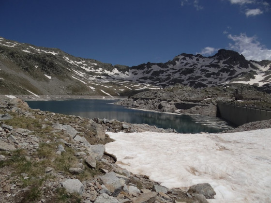 Arrivée à l'embalse de Brazato