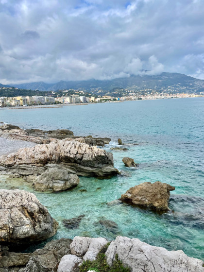 Arrivée sur l\'arche en pierre