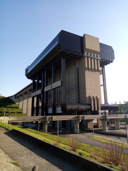 Ascenseur funiculaire de Strépy-Thieu