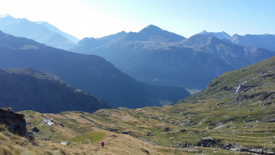 Ascension vers les lacs de l\'Arpont et de son glacier