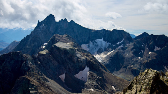 Au col entre le vallon de la Lauzière de Roche Noire et le Habert de Pierre Au col entre le vallon de la Lauzière de Roche Noire et le Habert de Pierre