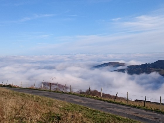 Au-dessus de la mer de nuages