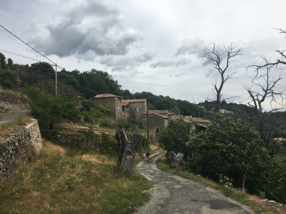 Au-dessus du hameau du Perrier