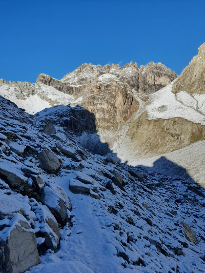 Au dessus du lac des Béraudes, en direction du col des Béraudes