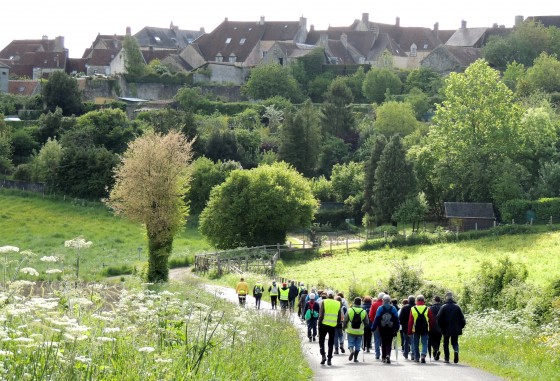 Au loin, Mortagne au Perche