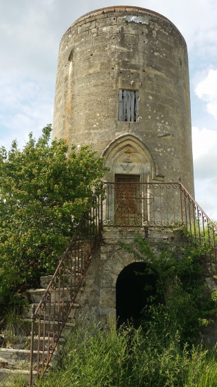 Au pied du moulin..