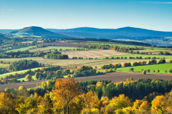 Ausblick auf Bärenstein, Fichtelberg und Keilberg