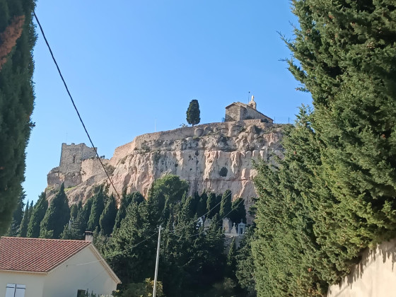 Autre vue du Rocher de Vitrolles