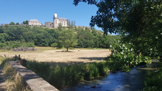 aux abords de Sainte Suzanne