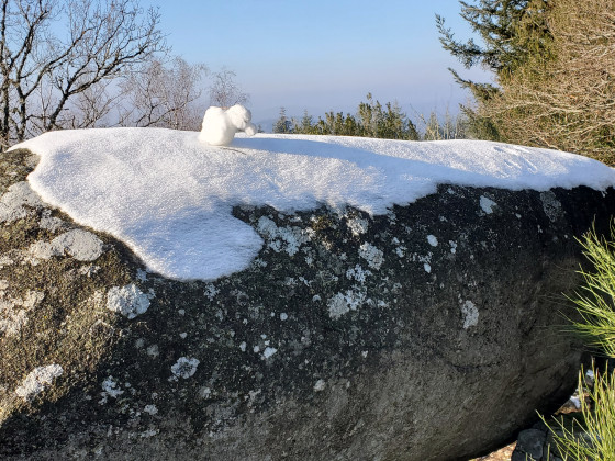 Aux pierres civi&egrave;res