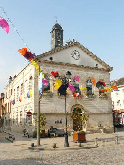 Ay. La mairie