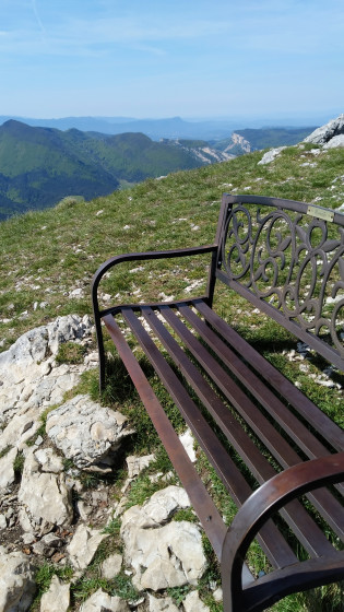 Banc &agrave; la croix d'Ambel