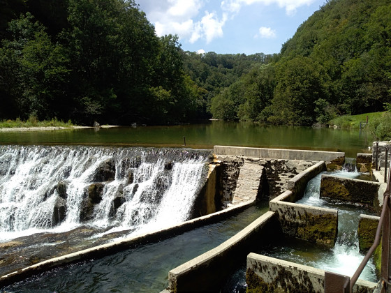 Barrage et &eacute;chelle &agrave; poisson