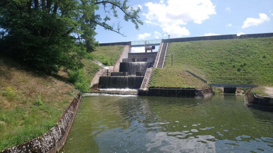Barrage étang Berthaud, sortie du ruisseau La Fiotte