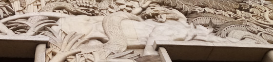 Bas-relief de la façade du Palais de la Porte Dorée