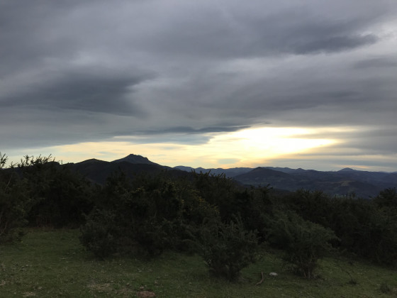 Beau ciel au dessus de la chaîne des Pyrénées