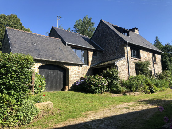 Belle maison en pierre &agrave; O&euml;tre
