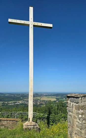 Belvédère de la Croix de Beaumont à Menétru-le-Vignoble