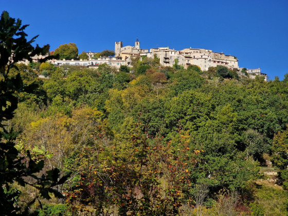 B&eacute;zaudun les Alpes