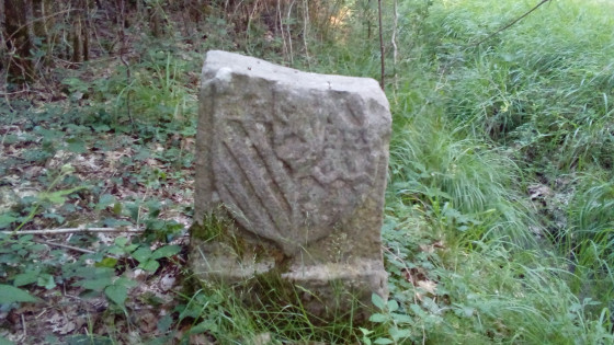 Borne armoriée