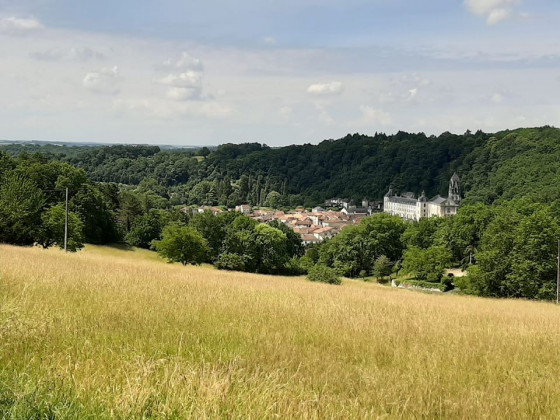 Brantôme dans son site