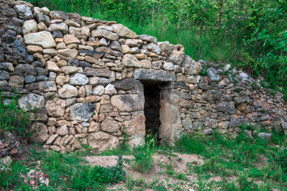 Cabane en pierre-s&egrave;che