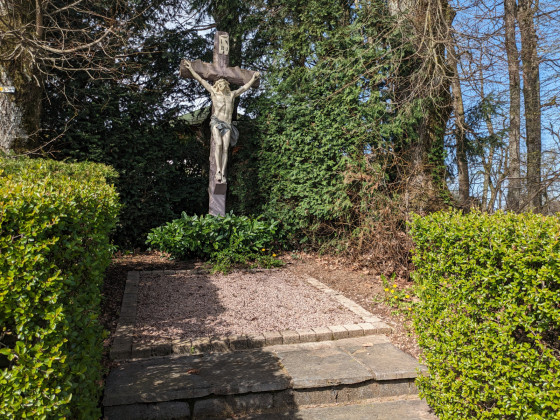Calvaire et son banc