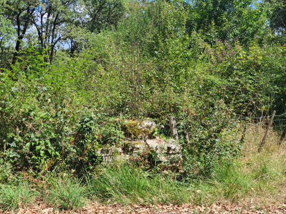 Calvaire le long de la randonnée