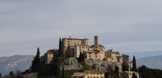 Carros Village
