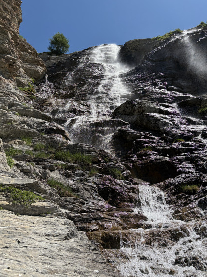 Cascades au-dessus des cabanes du Talon