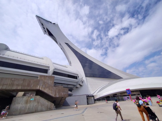Centre sportif du parc olympique: la Tour de Montréal
