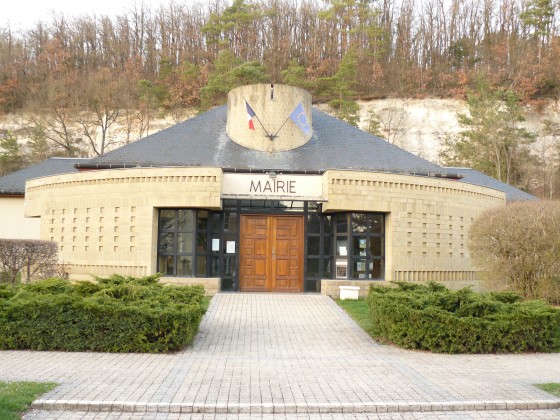 Chalo-Saint-Mars. La mairie