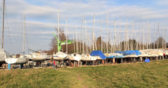 Chantier naval à traverser à la Pointe