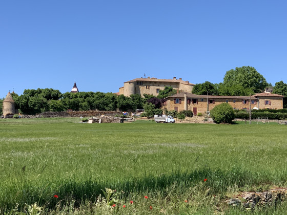 Chateau et village de Bagnols