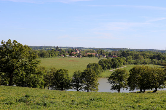 Chazelet, son église et son château, vus de Guignemour