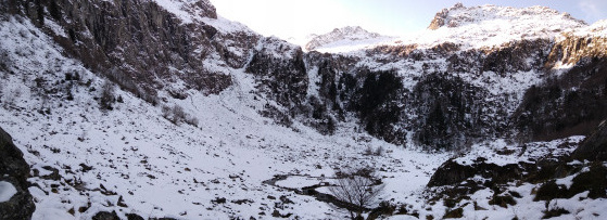 Cirque de garbettou sous la neige