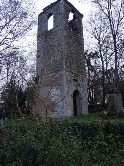 Clocher en ruines