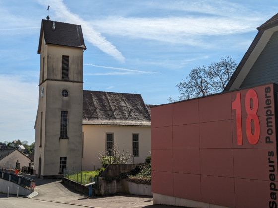 Clocher et centre des pompiers